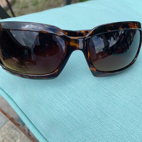 Bling Sunglasses with guns and stones - Picture 7 of 7